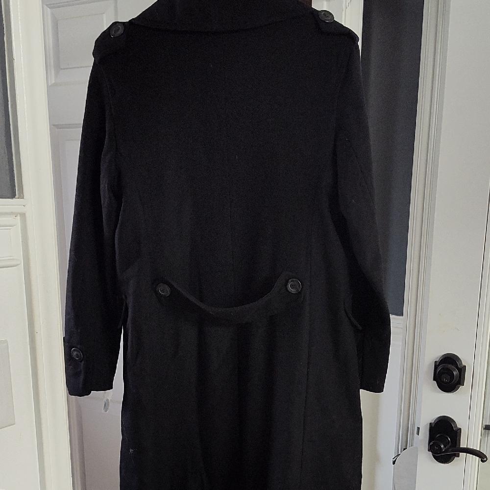 Stylish Black Coat with Button Accents
